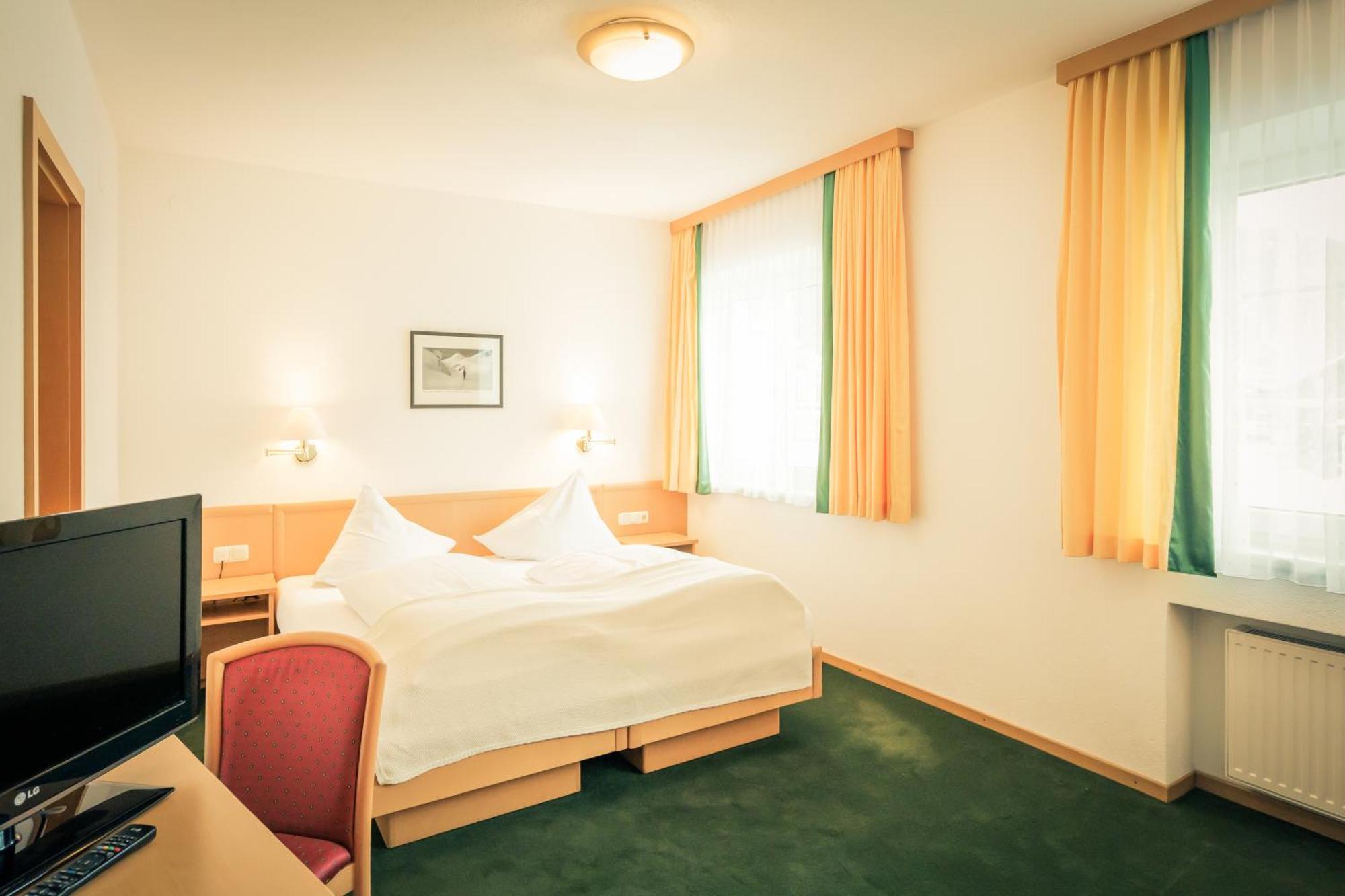 Posthotel Lechtal, Arlberg Holzgau Esterno foto